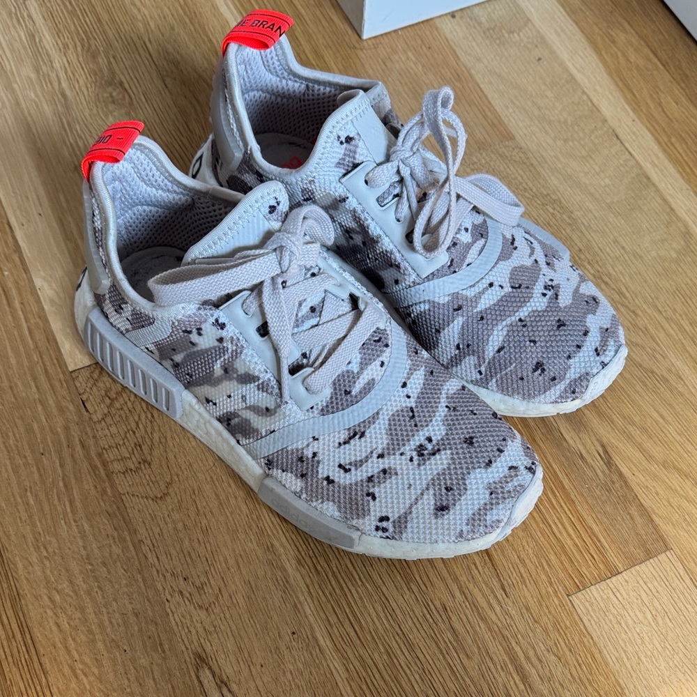 adidas sneakers in Gray and White